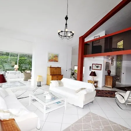 Standing Avec Piscine, Vue Sur Golf Villa