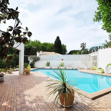 Standing Avec Piscine, Vue Sur Golf Villa *