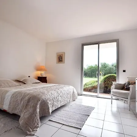 Standing Avec Piscine, Vue Sur Golf *